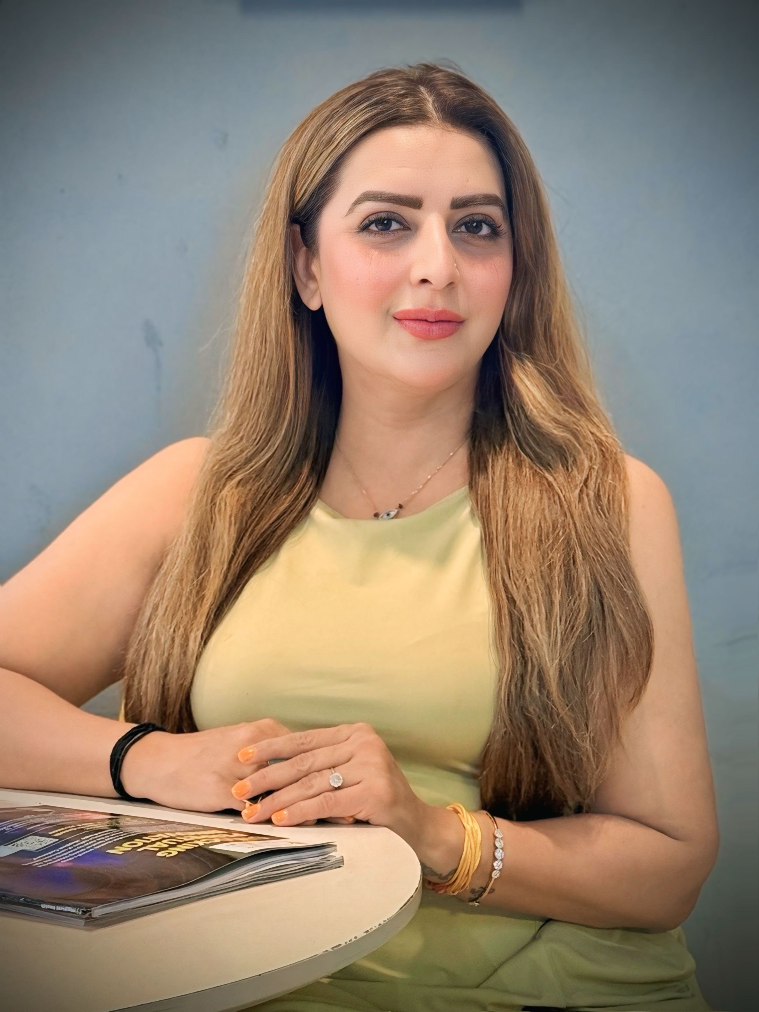 <h2>Namratha Jauni</h2> <br><b>A Fusion of Bollywood Glamour and Contemporary Indian Fashion.</b>